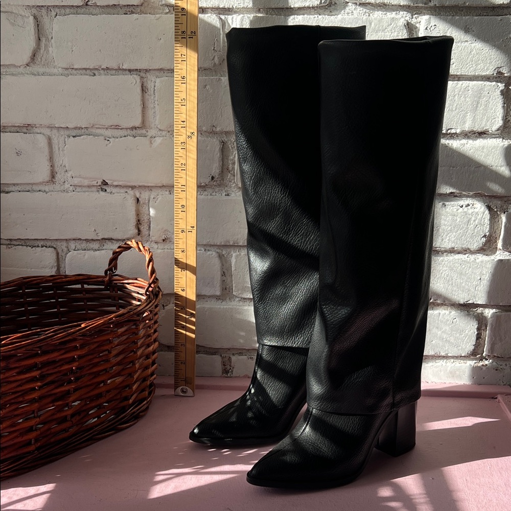 Women's Black Knee-High Leather Boots size 4 fold over boot - Picture 3 of 6